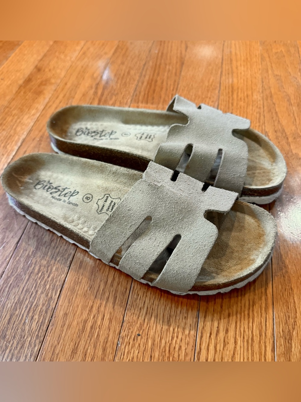 Biostep Women’s 8 Suede Slides Sandals Tan Beige Cutout Cork Comfort Spain Tan